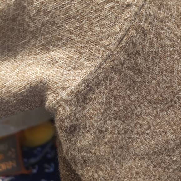 Dockers sweater - Picture 8 of 9